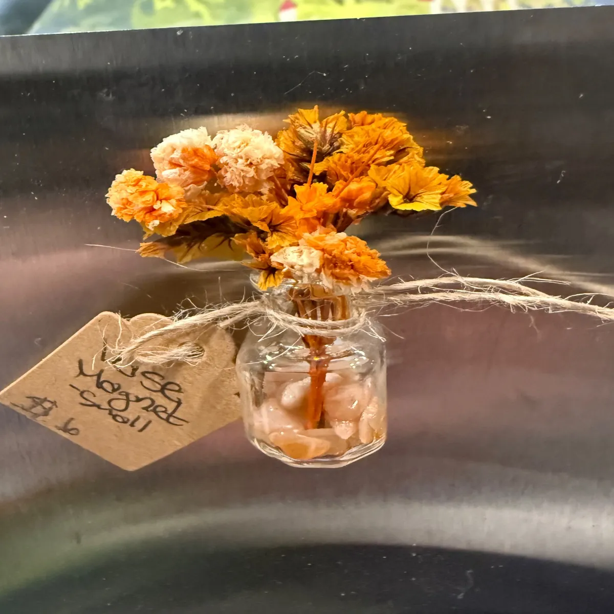 Small Vase Magnet 9 - Image 1