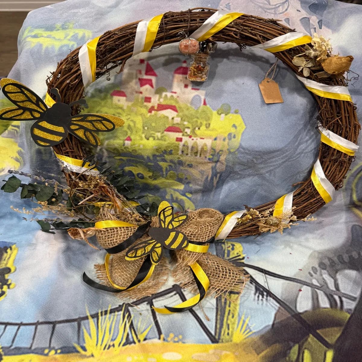Wreath - Bee 1 - Image 1