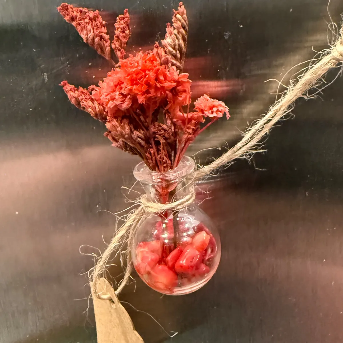 Small Bulb Vase Magnet 2 - Image 1