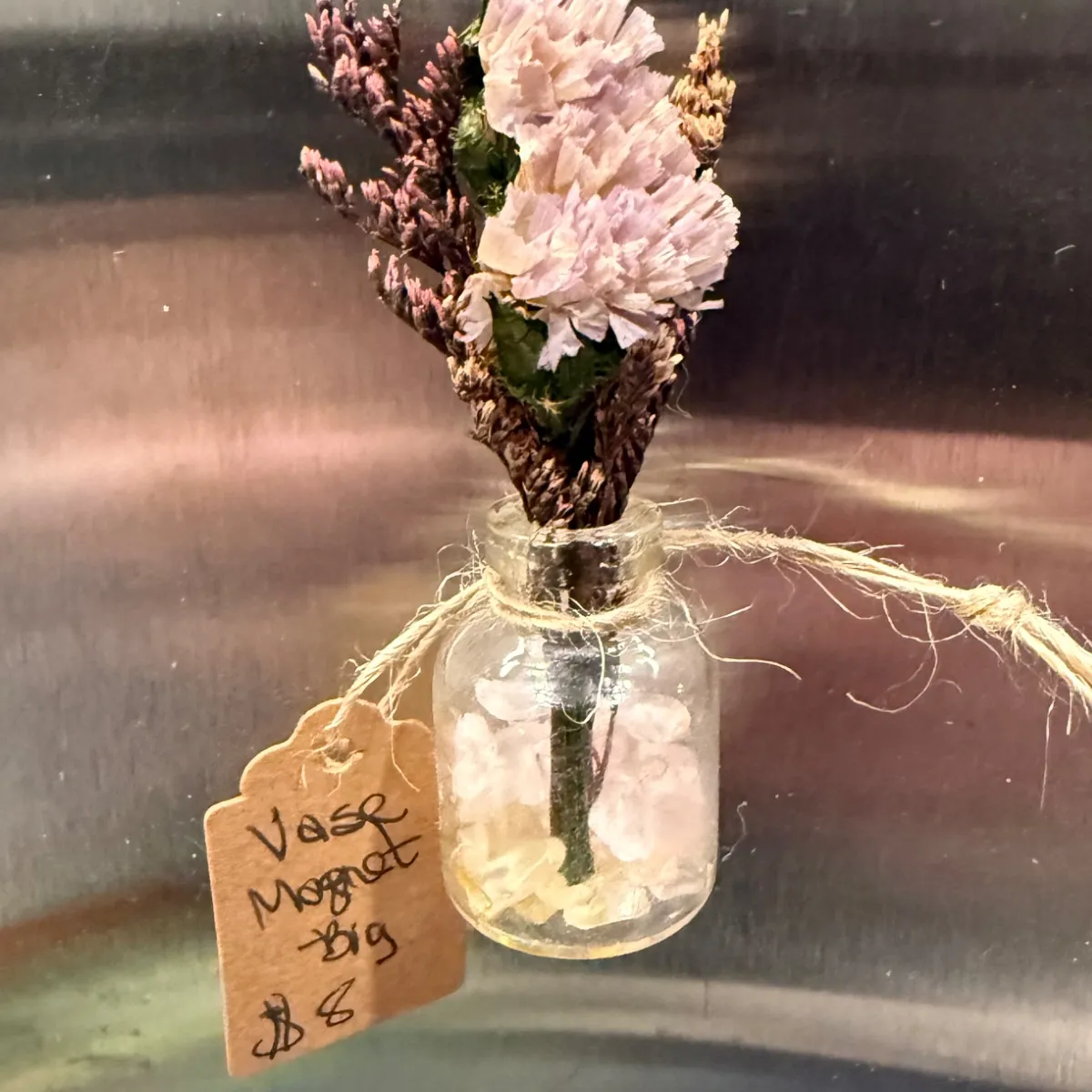 Vase Magnet 1 - Image 1