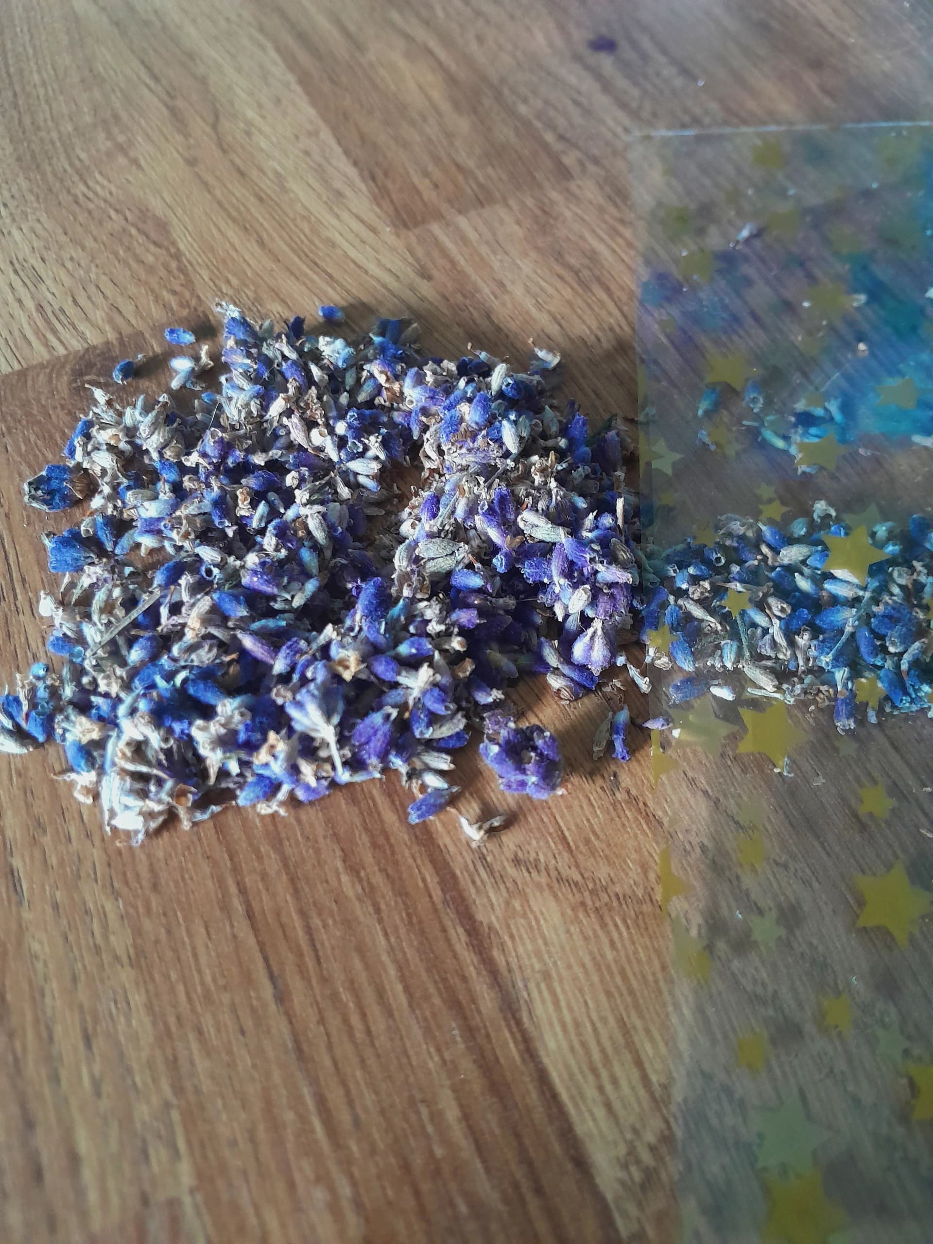 Dried lavender flowers, approx 20g, grown organically. - Image 1